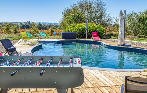 Awesome apartment in Mugron with Outdoor swimming pool, WiFi and 2 Bedrooms