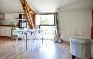 Awesome apartment in Mugron with Outdoor swimming pool, WiFi and 2 Bedrooms