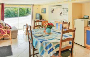 Awesome apartment in Muzillac with 1 Bedrooms and WiFi