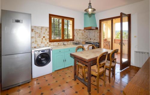 Awesome apartment in Porticcio with WiFi and 2 Bedrooms