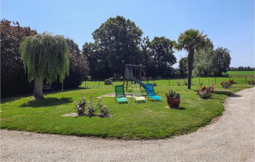 Awesome apartment in Roz-Landrieux with 2 Bedrooms and WiFi