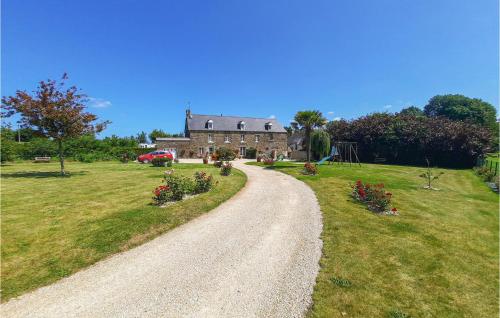 Awesome apartment in Roz-Landrieux with 2 Bedrooms and WiFi