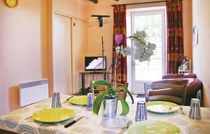 Awesome apartment in Roz-Landrieux with 2 Bedrooms and WiFi