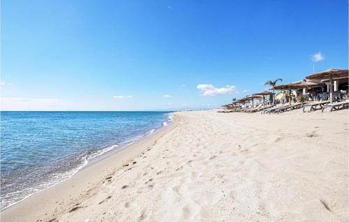Awesome apartment in Saint Cyprien Plage with 1 Bedrooms and WiFi