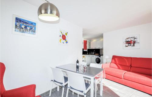 Awesome apartment in Saint Cyprien Plage with 1 Bedrooms and WiFi