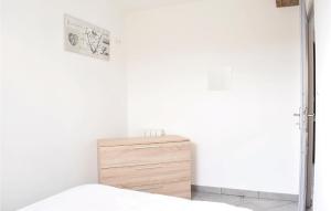 Awesome apartment in Sainteny with 1 Bedrooms and WiFi