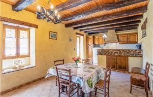 Awesome apartment in St, Crpin-et-Carlucet with 1 Bedrooms, WiFi and Outdoor swimming pool