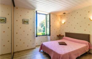 Awesome apartment in St, Crpin-et-Carlucet with 1 Bedrooms, WiFi and Outdoor swimming pool