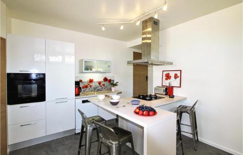 Awesome apartment in St Romans with WiFi and 1 Bedrooms