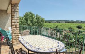 Awesome apartment in Valreas with 4 Bedrooms, WiFi and Outdoor swimming pool