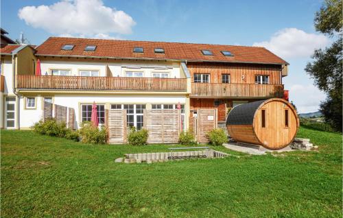 Awesome apartment in Viechtach with Sauna and Indoor swimming pool