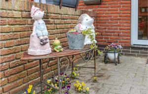 Awesome apartment in Wurster Nordseekste with 2 Bedrooms and WiFi