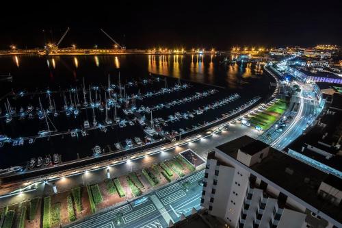 Azores 19th Floor (180º ocean & city view)