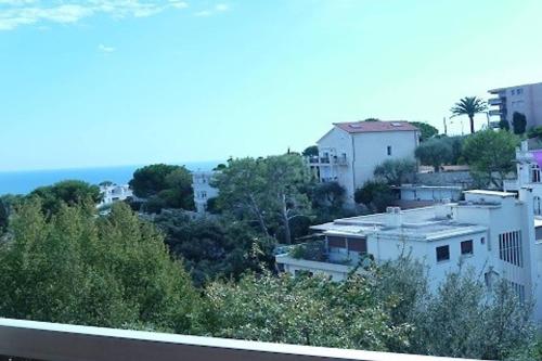 AZURELLE
