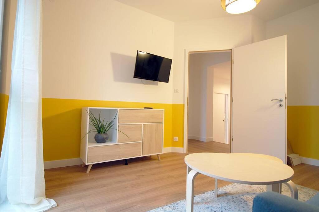 B&B jaune, Appartement indépendant, parking, wifi près de Strasbourg 2A Rue de la Scierie, 67117 Ittenheim