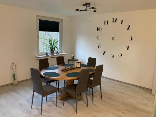B&W Premium Apartment Bochum -inkl Netflix & Prime- TOP VERKEHRSANBINDUNG