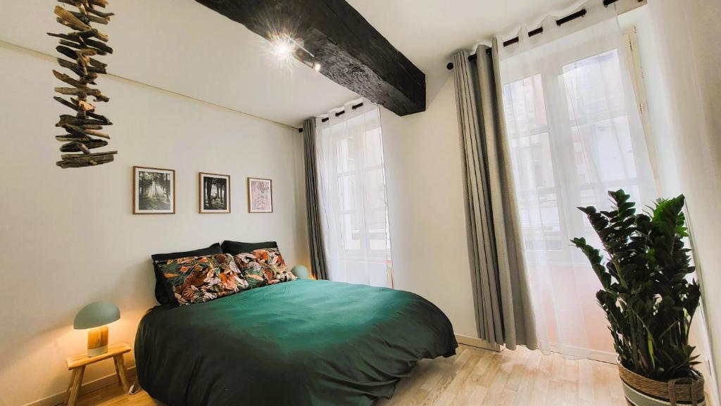 B04 - Luxury 2 bed w Terrace Pool 8600-302 Lagos
