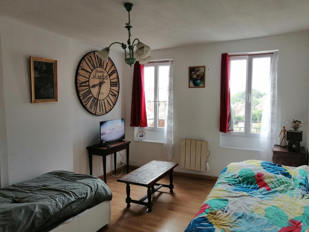 Appartement B1 Appartement en centre ville de Courtenay 6 Rue des Boucheries 45320 Courtenay