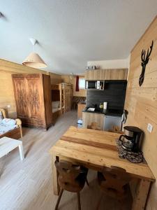 Babaute 7, studio typique au pied des pistes