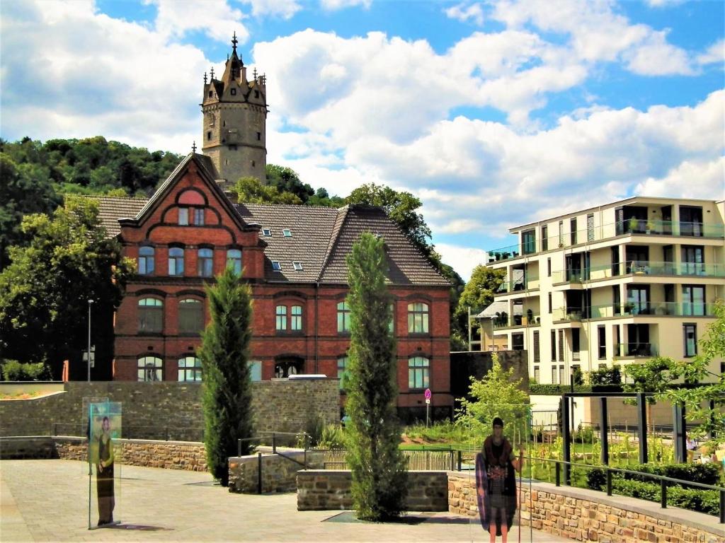 back to school (rote Schule) Kirchstraße 25 Rote Schule, 56626 Andernach