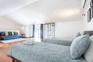 Baia da Luz - Poolview Loft Aparment