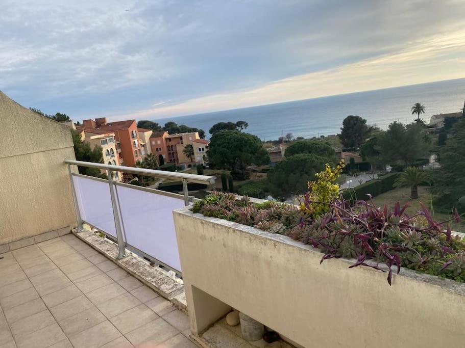 Appartement Baie des Anges YourHostHelper 250 Chemin Arène Cros 13600 La Ciotat