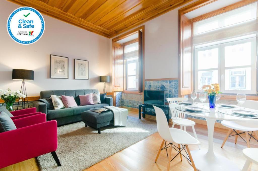 Baixa Downtown Fabulous And Sophisticate Apartment With Elevator 18th Century Building Rua da Prata, 1100-414 Lisbonne