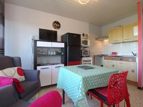 Appartement Balaruc-les-Bains, 1 pièce, 2 personnes - FR-1-553-176 Balaruc-les-Bains france