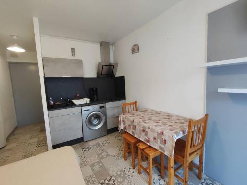 Appartement Balaruc-les-Bains, 1 pièce, 2 personnes - FR-1-571-54 Balaruc-les-Bains france