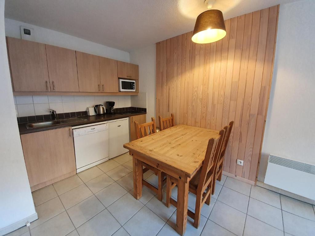 Appartement Balcon des Airelles - T2 - BDA420 27 Route de Bois Méan 05200 Le Mélézet