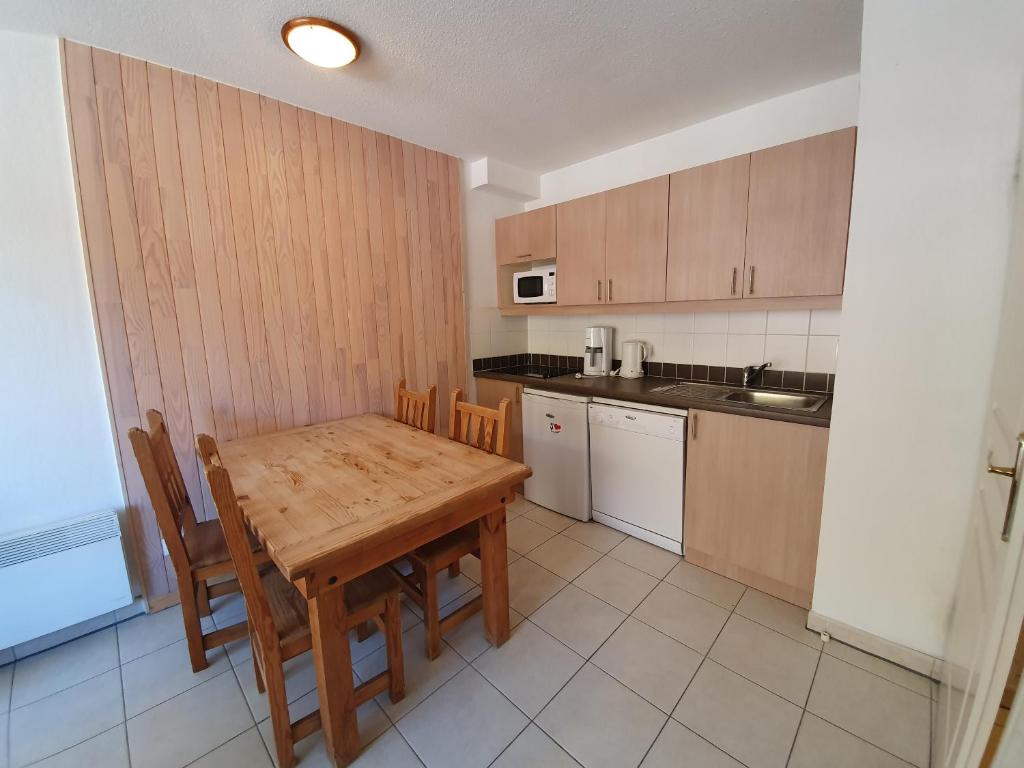 Appartement Balcon des Airelles - T2 - BDA610 27, route de bois méan 05200 Le Mélézet