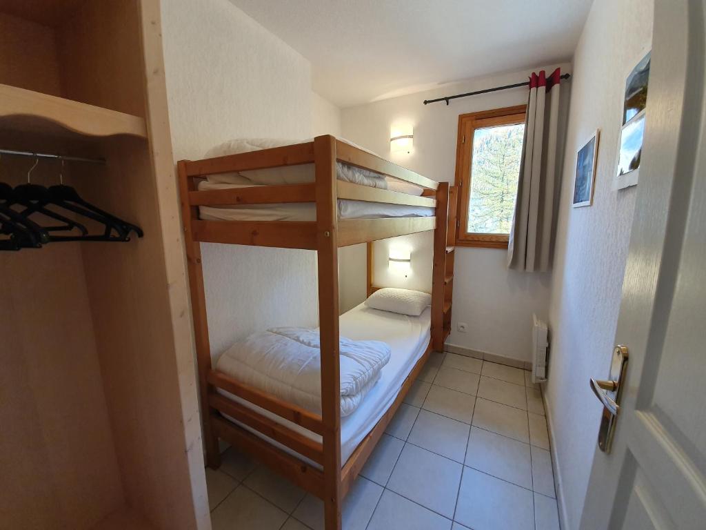 Appartement Balcon des Airelles - T3 - BDA407 27 Route de Bois Méan 05200 Le Mélézet