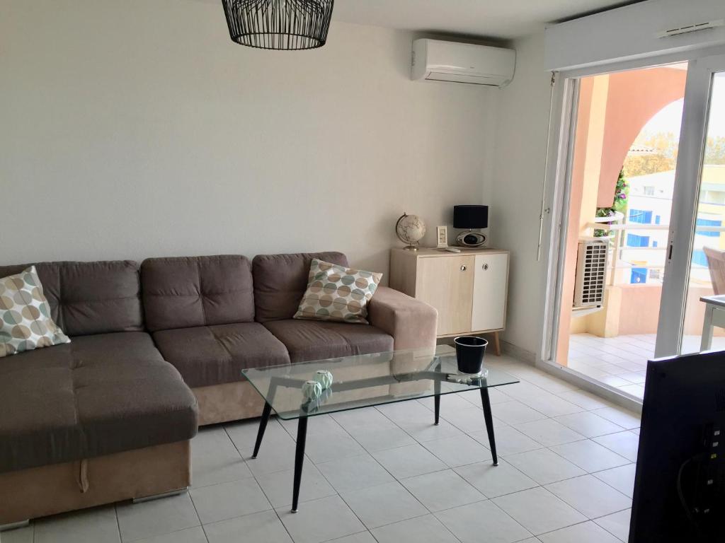 Appartement BALCON DU PORT 46 Place Dei Couquihage 83600 Fréjus