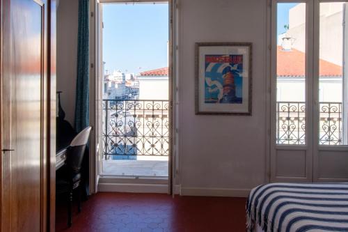 Balcon Filant, Vue 180, Store, Netflix, Clim ,Ascenseur, T2, Accès avec code