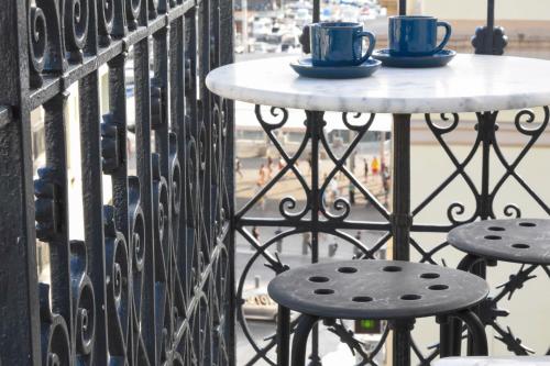 Balcon Filant, Vue 180, Store, Netflix, Clim ,Ascenseur, T2, Accès avec code