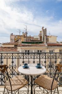 Balcon Filant, Vue 180, Store, Netflix, Clim ,Ascenseur, T2, Accès avec code