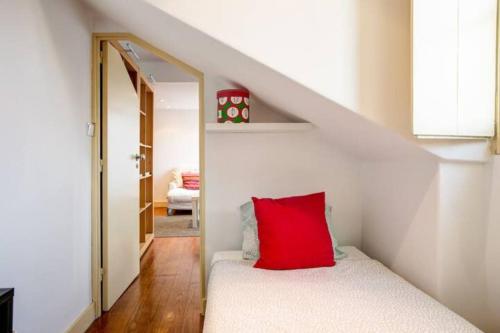 Balcony Apartment in Lisbon Center