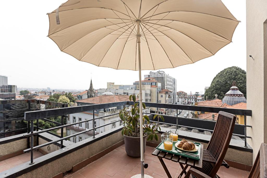Balcony Over Porto by LovelyStay 356 Rua de Gonçalo Cristóvão 5ºE, 4000-269 Porto