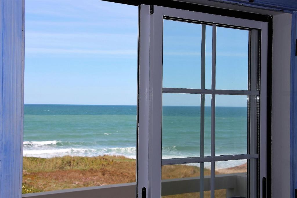 Appartement Baleal, by the sea with swimming pool 170 Avenida do Mar Porta X 2520-101 Ferrel