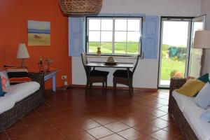 Baleal, by the sea with swimming pool