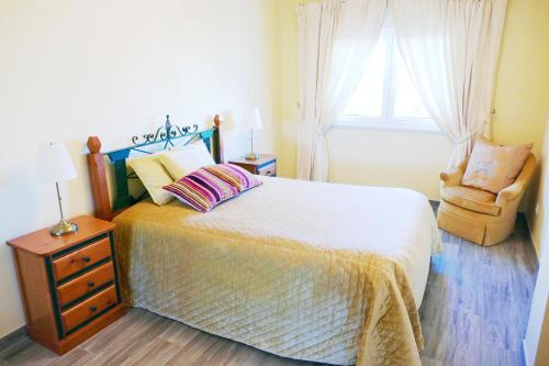 Baleal poolfront apartment