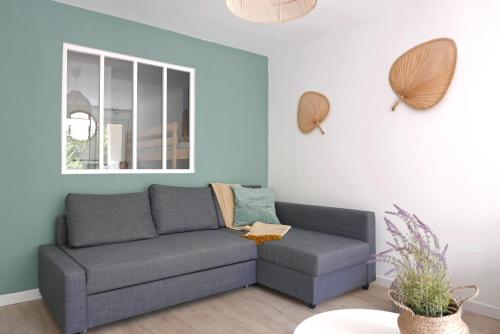 Bandol AZUR 2 chambres, grand balcon, bord de mer, climatisé et parking privé