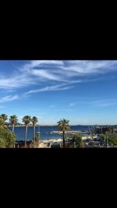 Appartement Bandol, vue panoramique sur la mer, la plage, le port 50 Rue du Docteur Louis Marçon 83150 Bandol Provence-Alpes-Côte d\'Azur