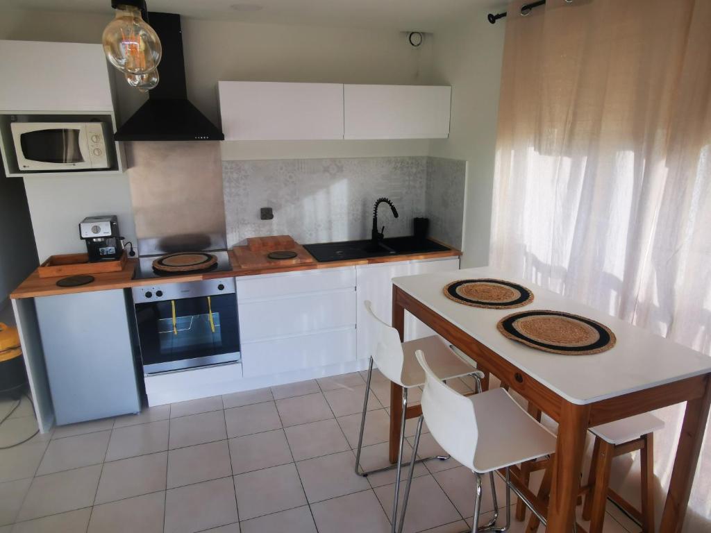 Appartement Banyuls Solaris Quartier les Elmes appt 12 résidence Solaris 66650 Banyuls-sur-Mer