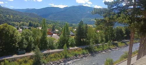 Barcelonnette : Bel appartement lumineux