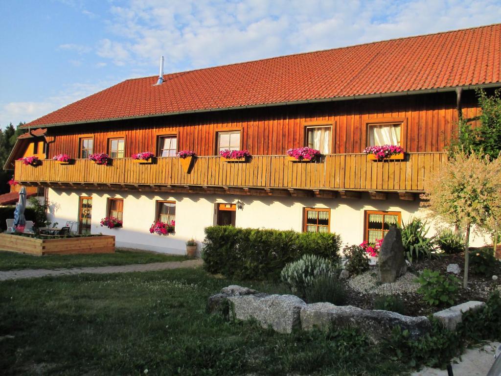 Appartement Bärenhof Rothenbürg 2 und 4 95643 Tirschenreuth