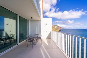 Barreirinha Front-Line Sea View I by HR Madeira