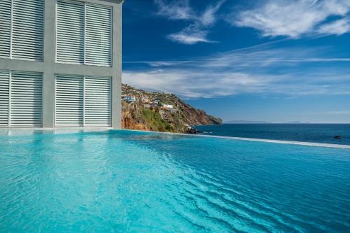 Barreirinha Suite Top Floor by HR Madeira
