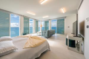 Barreirinha Suite Top Floor by HR Madeira