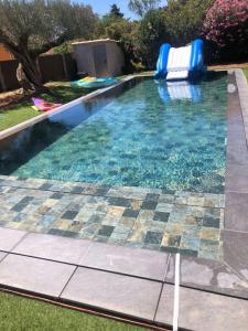 Bas de villa avec Piscine et Extérieur